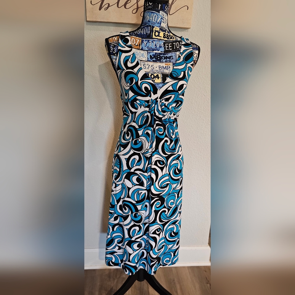 Like New Harold's Empire Waisted Size 4 Sleeveless Dress